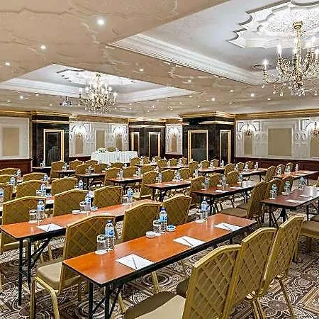 Elite World Taksim 5*