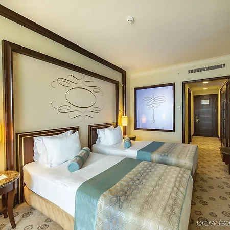Elite World Taksim 5*