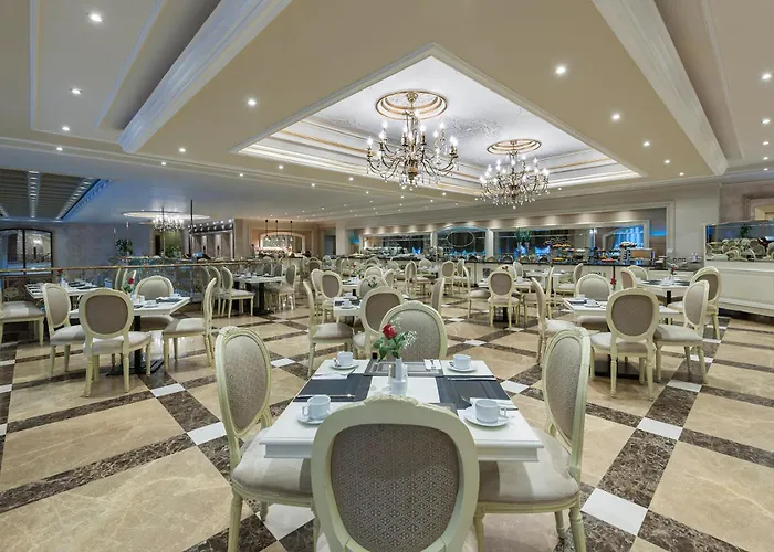 Elite World Taksim 5* Стамбул