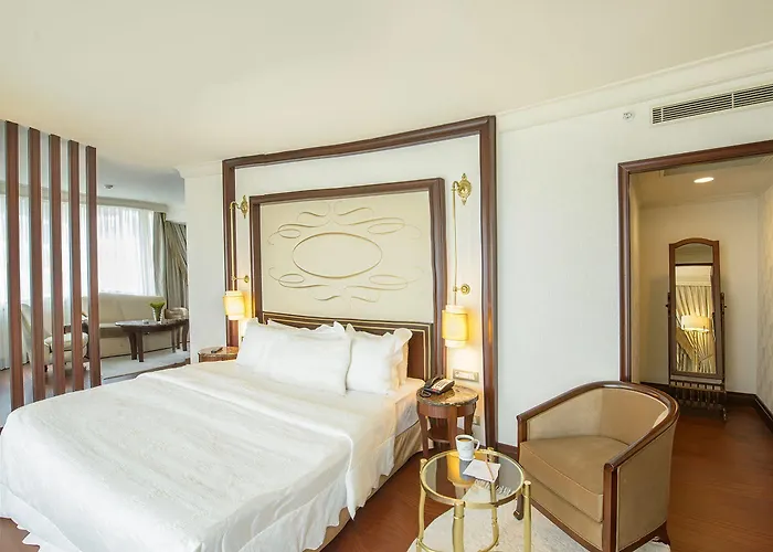 Elite World Taksim 5* Стамбул